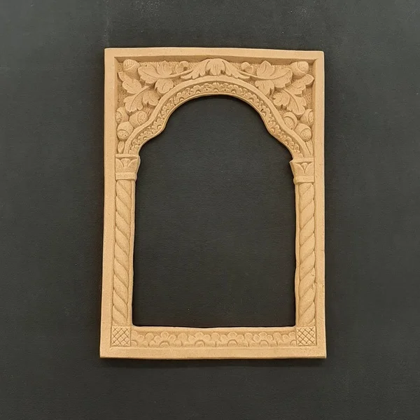 Ξυλόγλυπτη Κορνίζα εκκλησιαστικά 22,4εκ. Χ 16εκ. 2009